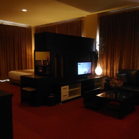 Grand Royal Taliwang Hotel Dış mekan fotoğraf
