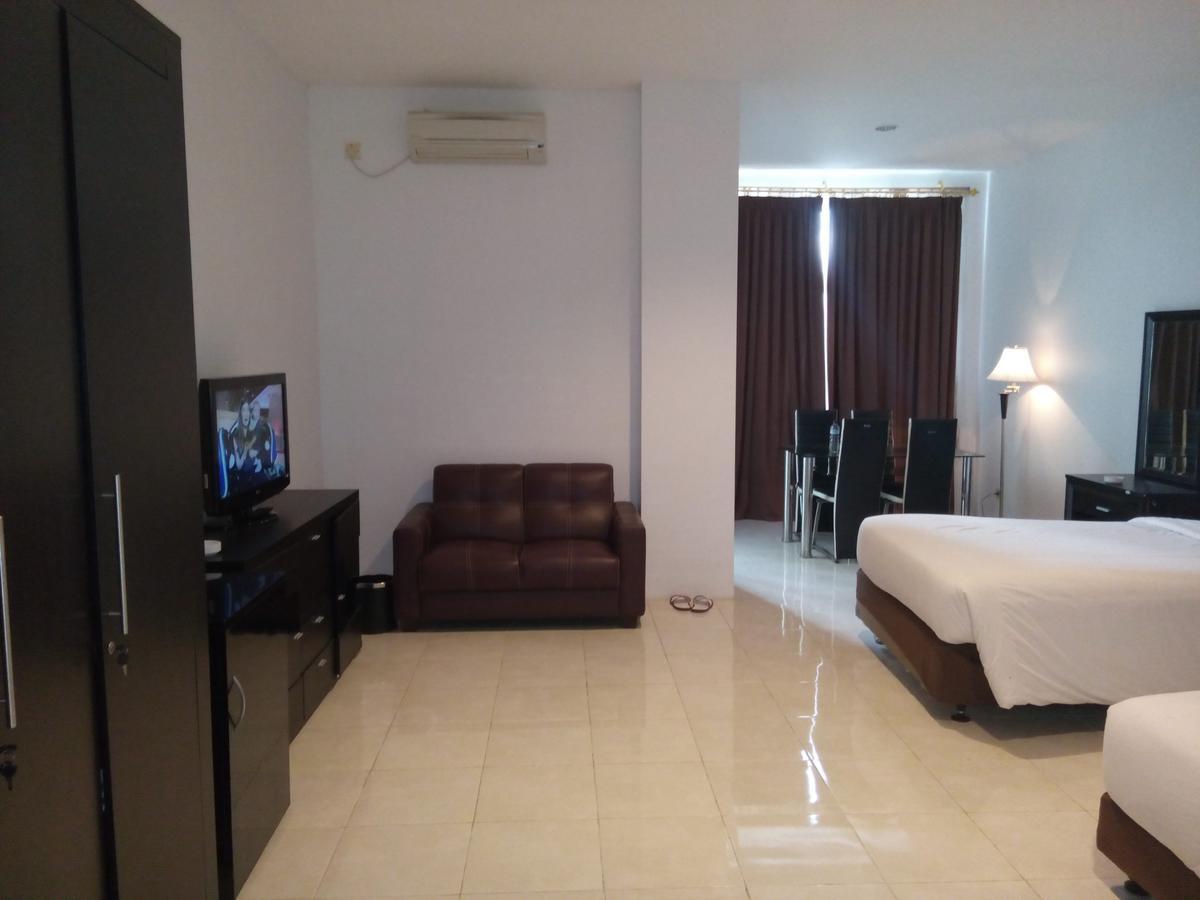 Grand Royal Taliwang Hotel Dış mekan fotoğraf