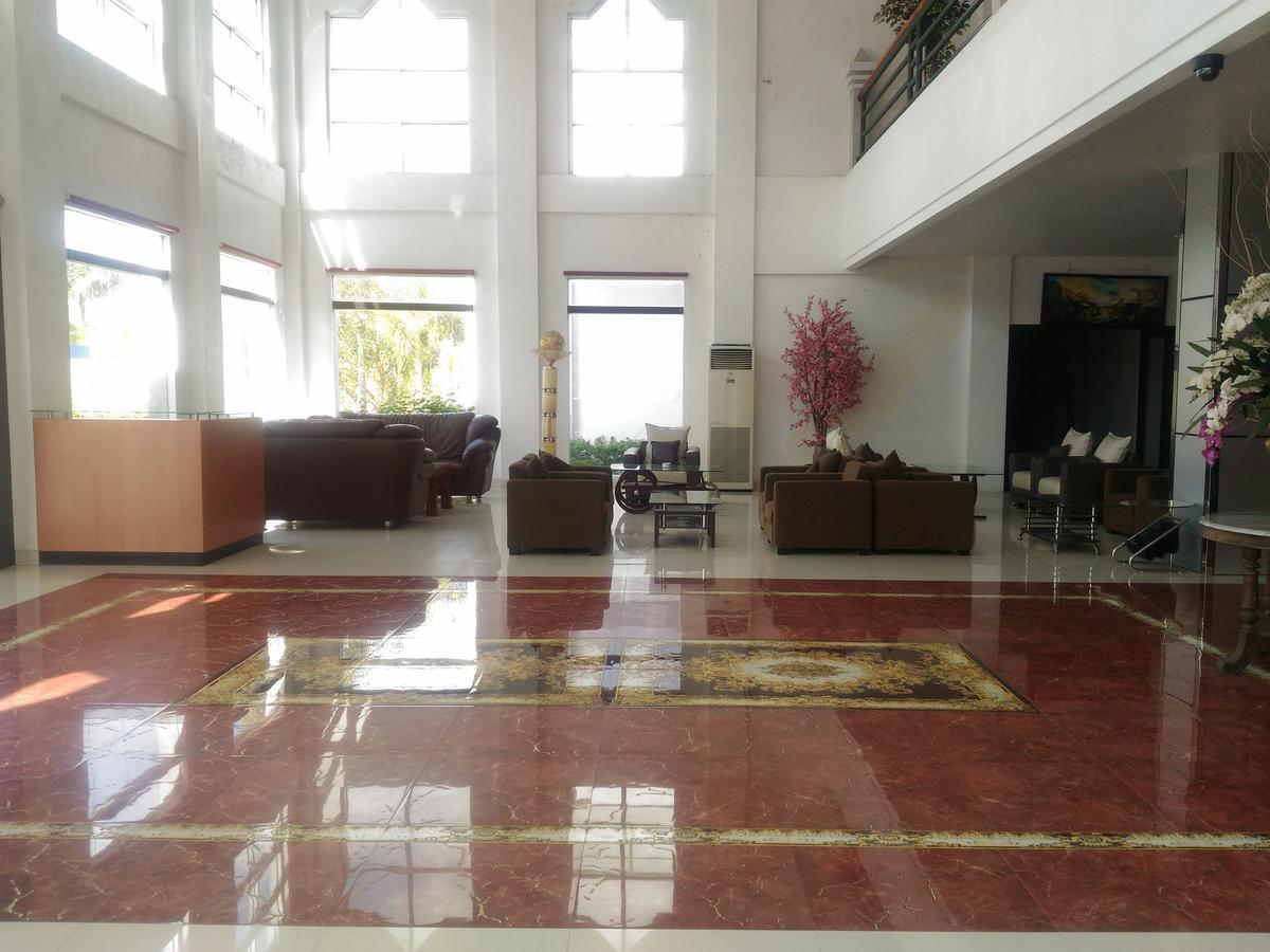 Grand Royal Taliwang Hotel Dış mekan fotoğraf