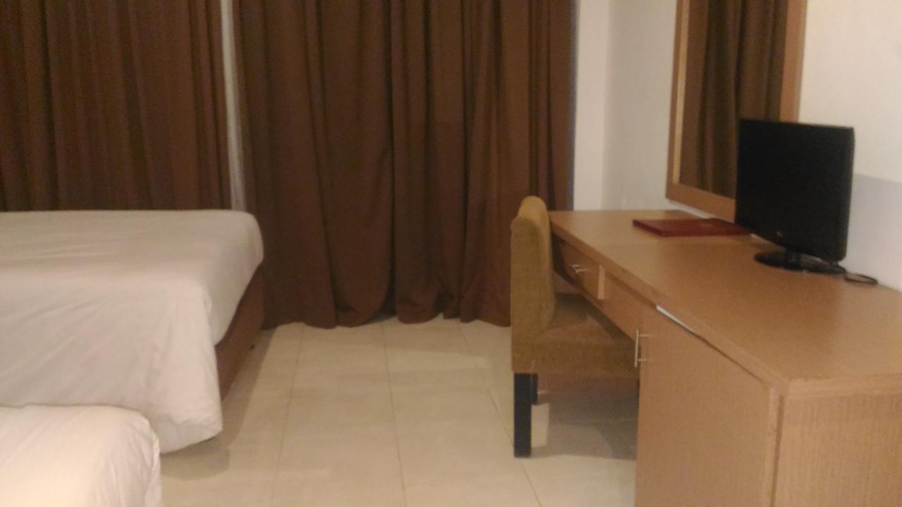 Grand Royal Taliwang Hotel Oda fotoğraf