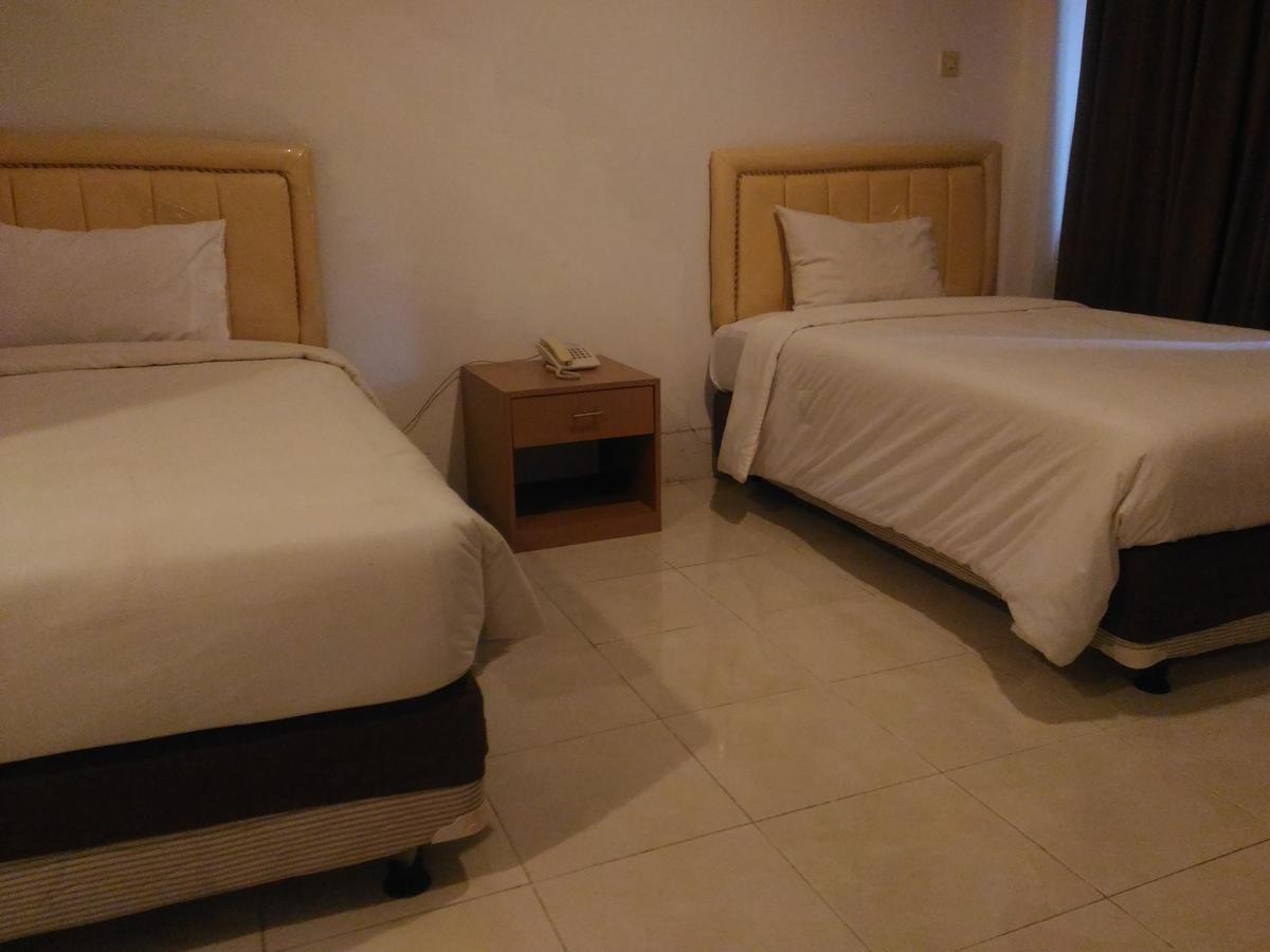 Grand Royal Taliwang Hotel Oda fotoğraf