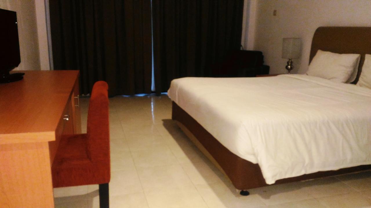 Grand Royal Taliwang Hotel Oda fotoğraf