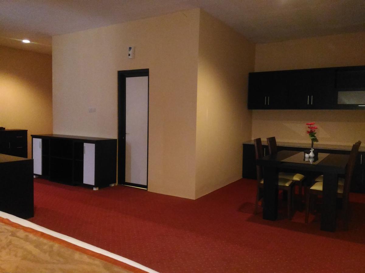 Grand Royal Taliwang Hotel Oda fotoğraf
