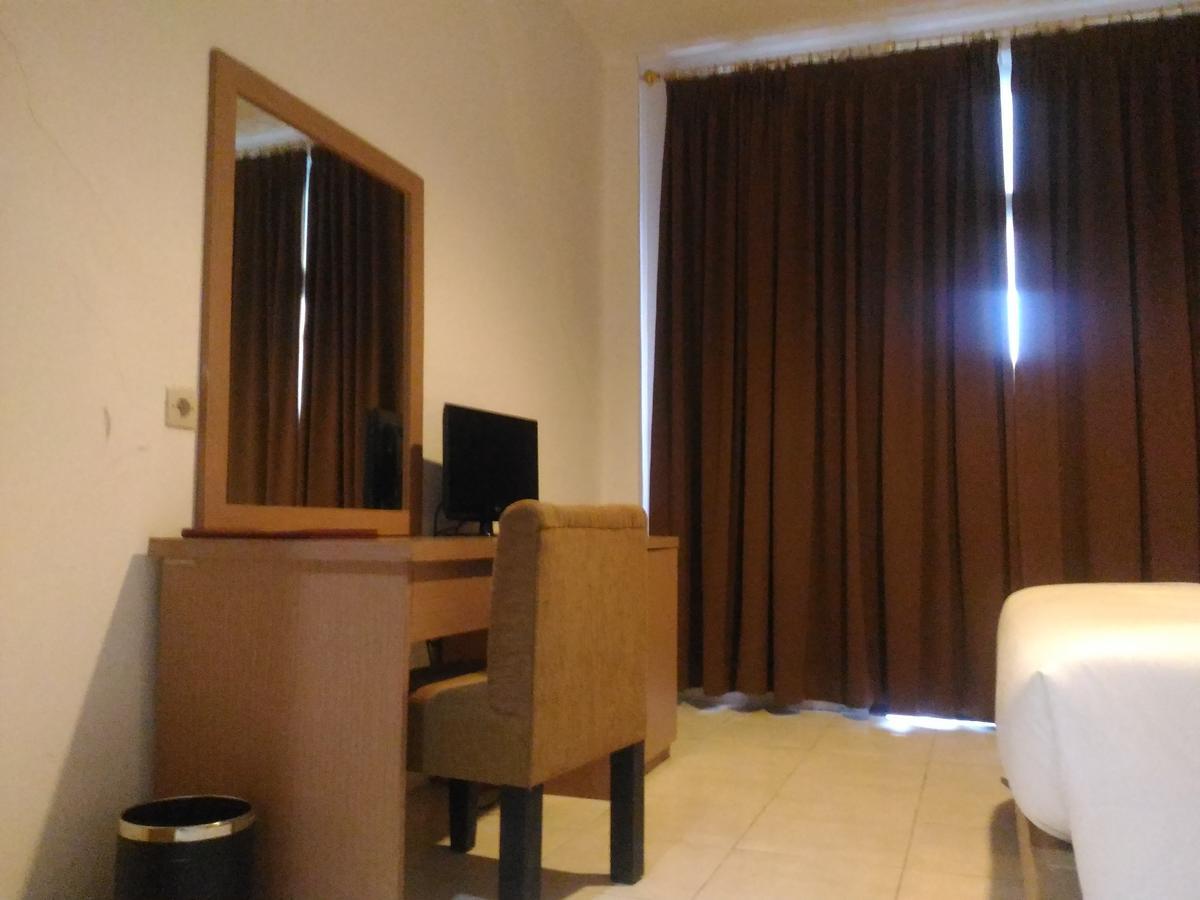 Grand Royal Taliwang Hotel Oda fotoğraf